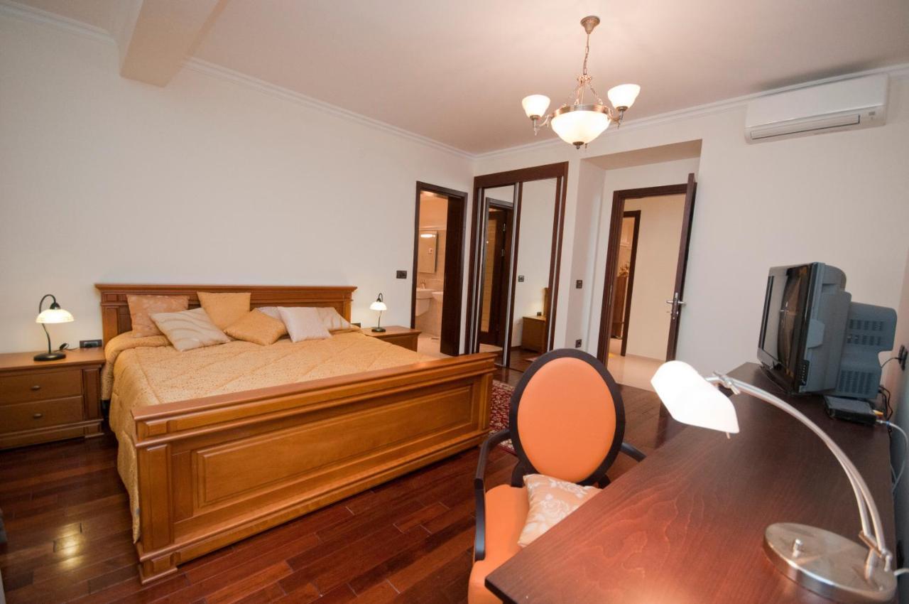 St.George Apartments Petrovac Exterior photo